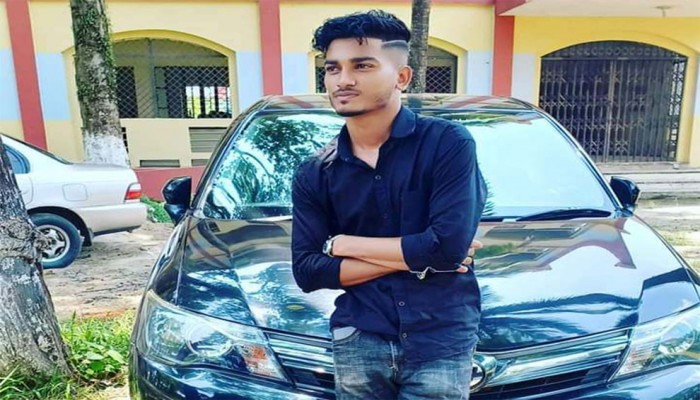 সড়ক দুর্ঘটনায় কলেজ ছাত্র নিহত সড়ক দুর্ঘটনায় কলেজ ছাত্র নিহত
