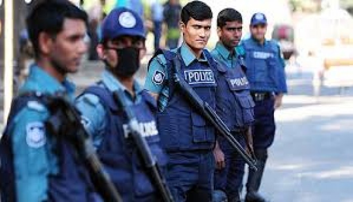 বালু খেকোদের বিরুদ্ধে পুলিশের একশন বালু খেকোদের বিরুদ্ধে পুলিশের একশন