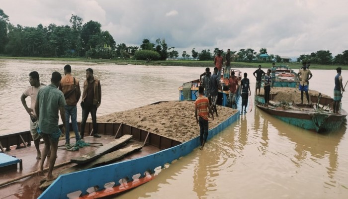 ধোপাজানের বালু হরিলুট, রাজস্ব হারাচ্ছে সরকার ধোপাজানের বালু হরিলুট, রাজস্ব হারাচ্ছে সরকার