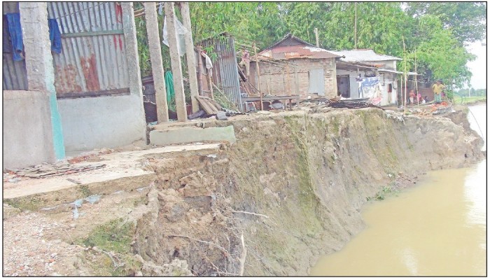 ধোপাজান-চলতি নদীতে অবৈধভাবে বালু উত্তোলন:ভাঙনের মুখে বিস্তীর্ণ জনপদ ধোপাজান-চলতি নদীতে অবৈধভাবে বালু উত্তোলন:ভাঙনের মুখে বিস্তীর্ণ জনপদ