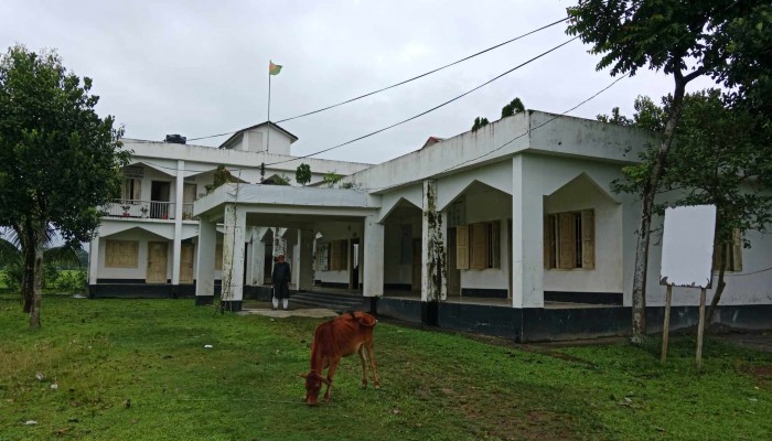 জাহাঙ্গীরনগর ইউপি ভবনে নানা সমস্যা জাহাঙ্গীরনগর ইউপি ভবনে নানা সমস্যা