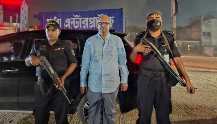 সাবেক এমপি মুহিবুর রহমান মানিক গ্রেফতার সাবেক এমপি মুহিবুর রহমান মানিক গ্রেফতার