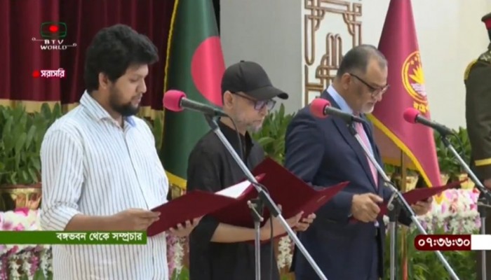 শপথ নিলেন আরও ৩ উপদেষ্টা শপথ নিলেন আরও ৩ উপদেষ্টা