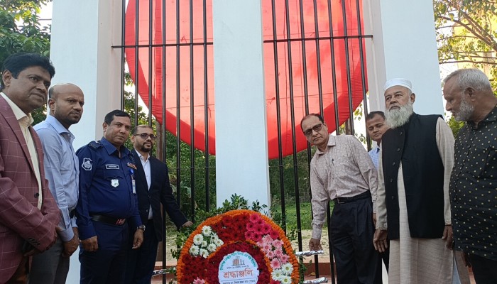 নবনির্মিত সুনামগঞ্জ কেন্দ্রীয় শহীদ মিনার উদ্বোধন নবনির্মিত সুনামগঞ্জ কেন্দ্রীয় শহীদ মিনার উদ্বোধন