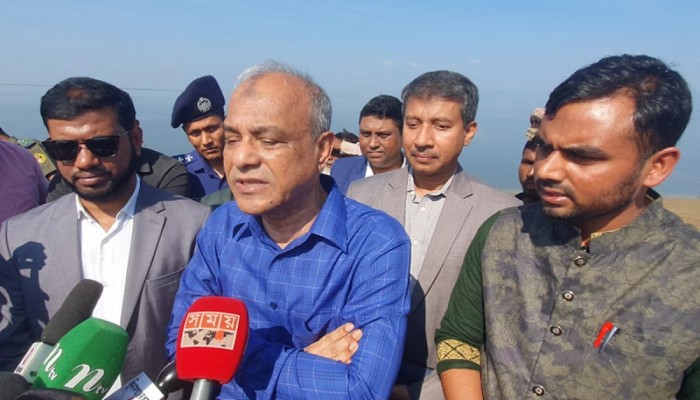 ছাত্র ভাইদের কঠোর হাতে দমন করতে চাই না : স্বরাষ্ট্র উপদেষ্টা ছাত্র ভাইদের কঠোর হাতে দমন করতে চাই না : স্বরাষ্ট্র উপদেষ্টা