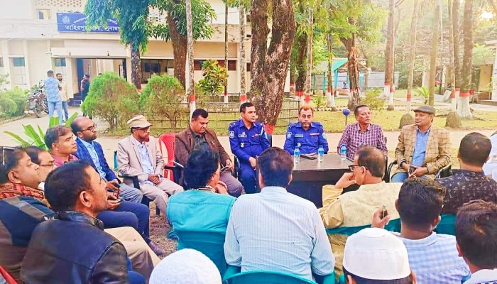 তাহিরপুর থানা পুলিশের সম্প্রীতি সমাবেশ তাহিরপুর থানা পুলিশের সম্প্রীতি সমাবেশ
