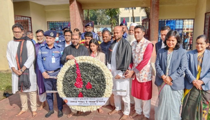 বিনম্র শ্রদ্ধায় শহীদ বুদ্ধিজীবীদের স্মরণ বিনম্র শ্রদ্ধায় শহীদ বুদ্ধিজীবীদের স্মরণ