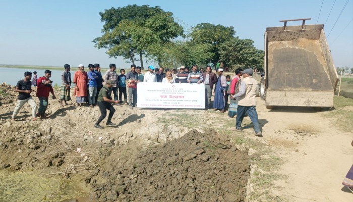 জামালগঞ্জে এখনো হয়নি পিআইসি , নিয়ম রক্ষায় লোক দেখানো বাঁধের কাজ উদ্বোধন জামালগঞ্জে এখনো হয়নি পিআইসি , নিয়ম রক্ষায় লোক দেখানো বাঁধের কাজ উদ্বোধন