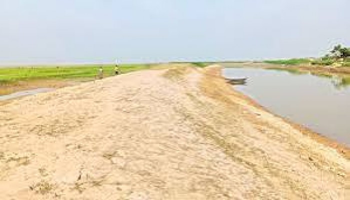 কৃষক আবেদন করেছিলেন শনির হাওরে, প্রকল্প পেলেন মহালিয়া হাওরে কৃষক আবেদন করেছিলেন শনির হাওরে, প্রকল্প পেলেন মহালিয়া হাওরে