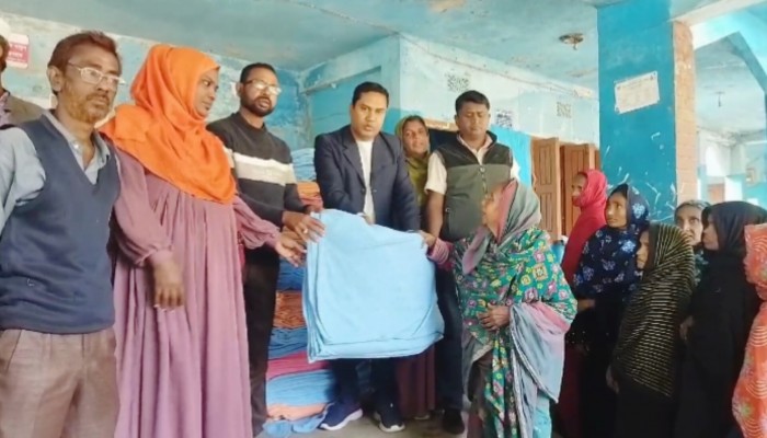 ধনপুরে শীতার্তদের মাঝে শীতবস্ত্র বিতরণ ধনপুরে শীতার্তদের মাঝে শীতবস্ত্র বিতরণ