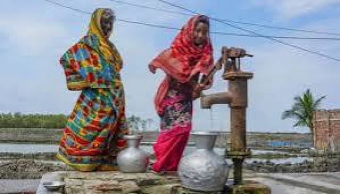 পানি উঠছে না লক্ষাধিক নলকূপে ভেস্তে গেছে অর্ধকোটি টাকার প্রকল্প পানি উঠছে না লক্ষাধিক নলকূপে ভেস্তে গেছে অর্ধকোটি টাকার প্রকল্প