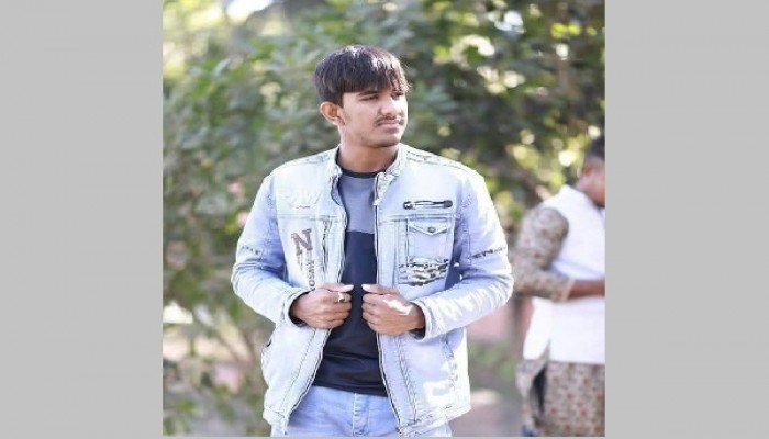 সড়ক দুর্ঘটনায় স্কুল ছাত্র নিহত সড়ক দুর্ঘটনায় স্কুল ছাত্র নিহত