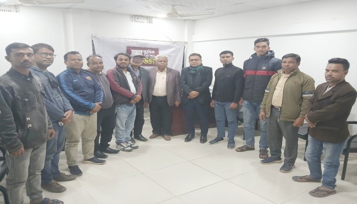 সুনামকণ্ঠ সাহিত্য পরিষদের আড্ডা অনুষ্ঠিত সুনামকণ্ঠ সাহিত্য পরিষদের আড্ডা অনুষ্ঠিত