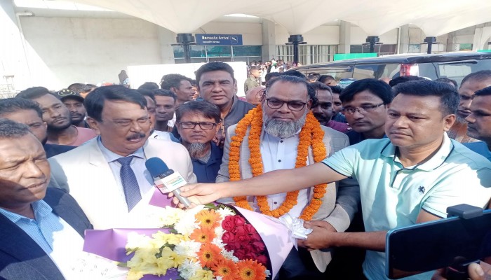 যুক্তরাজ্য বিএনপি নেতা হুমায়ুন কবিরকে সংবর্ধনা যুক্তরাজ্য বিএনপি নেতা হুমায়ুন কবিরকে সংবর্ধনা