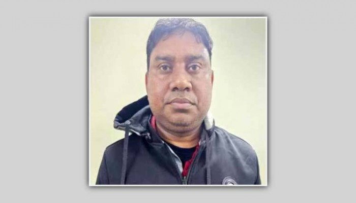 পালানো ওসিকে গ্রেফতারে সারাদেশে রেড অ্যালার্ট জারি পালানো ওসিকে গ্রেফতারে সারাদেশে রেড অ্যালার্ট জারি