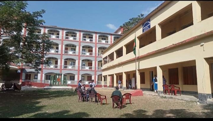 নবীন চন্দ্র উচ্চ বিদ্যালয়ের ভবন নির্মাণে অনিয়মের অভিযোগ নবীন চন্দ্র উচ্চ বিদ্যালয়ের ভবন নির্মাণে অনিয়মের অভিযোগ