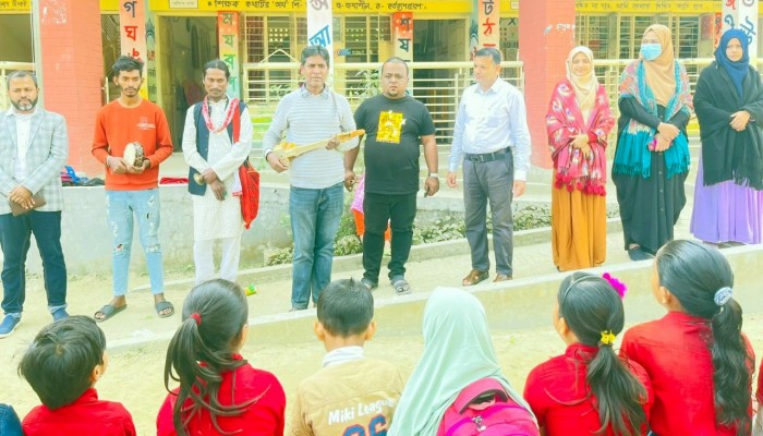 শান্তিগঞ্জে অনুষ্ঠিত হলো গানের আসর শান্তিগঞ্জে অনুষ্ঠিত হলো গানের আসর