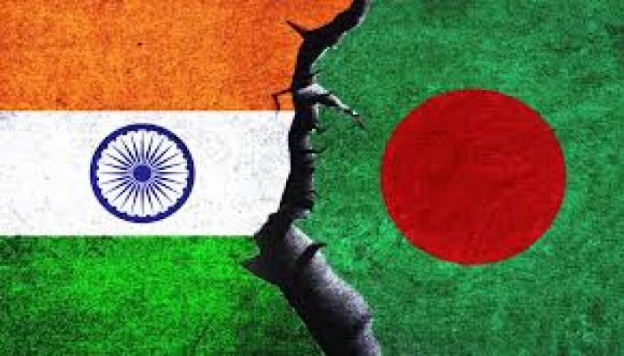 ভারত-বাংলাদেশ সম্পর্কের টানাপোড়েন : সংকটে রোগী আর শিক্ষার্থীরা ভারত-বাংলাদেশ সম্পর্কের টানাপোড়েন : সংকটে রোগী আর শিক্ষার্থীরা