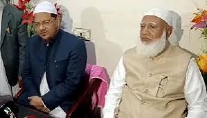 জামায়াতের আমির ও চরমোনাই পীরের রুদ্ধদ্বার বৈঠক জামায়াতের আমির ও চরমোনাই পীরের রুদ্ধদ্বার বৈঠক