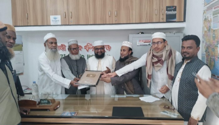 কাজী আমিন’র ইউটিউব চ্যানেলে গোল্ডেন প্লে বাটন লাভ কাজী আমিন’র ইউটিউব চ্যানেলে গোল্ডেন প্লে বাটন লাভ