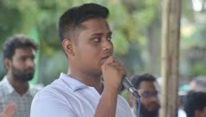কিছুদিন পর দেখব খুনিরা বাইরে, বিপ্লবীরা জেলে : হাসনাত কিছুদিন পর দেখব খুনিরা বাইরে, বিপ্লবীরা জেলে : হাসনাত