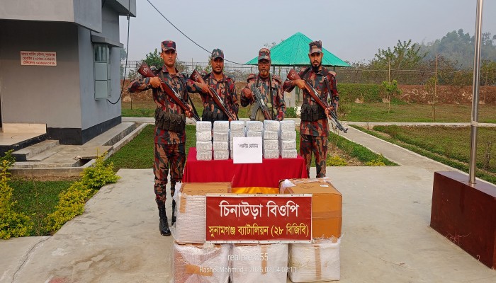 বিপুল পরিমাণ ভারতীয় ঔষধসহ অর্ধ কোটি টাকার পণ্য জব্দ বিপুল পরিমাণ ভারতীয় ঔষধসহ অর্ধ কোটি টাকার পণ্য জব্দ