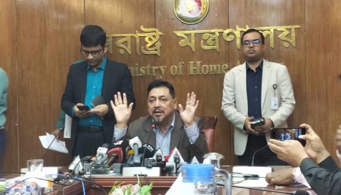 দেশকে অস্থিতিশীল করার চেষ্টা চালালেই গ্রেপ্তার : স্বরাষ্ট্র সচিব দেশকে অস্থিতিশীল করার চেষ্টা চালালেই গ্রেপ্তার : স্বরাষ্ট্র সচিব