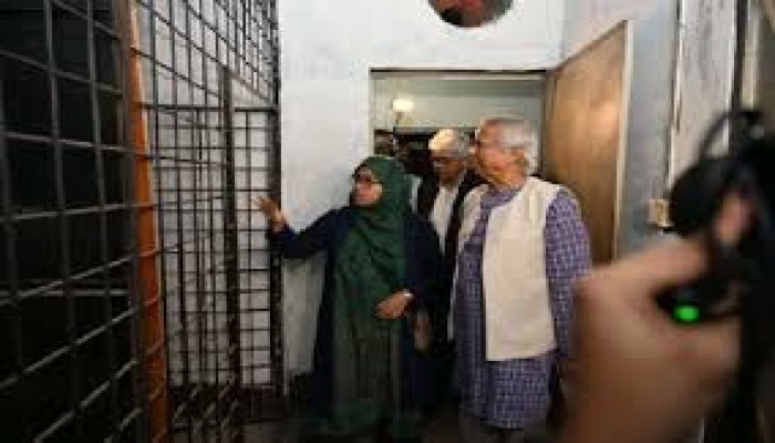 আয়নাঘর পরিদর্শনে প্রধান উপদেষ্টা আয়নাঘর পরিদর্শনে প্রধান উপদেষ্টা