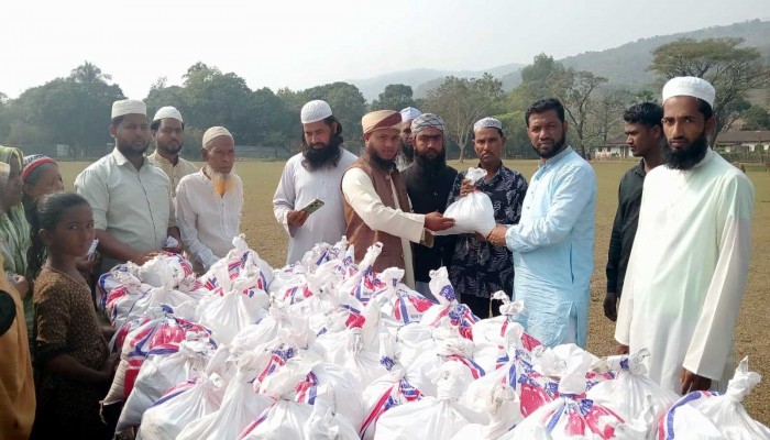 স্বজন সমাবেশের শতাধিক পরিবারে খাদ্য সহায়তা প্রদান স্বজন সমাবেশের শতাধিক পরিবারে খাদ্য সহায়তা প্রদান