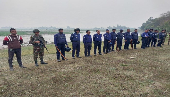 জামালগঞ্জে যৌথবাহিনীর তৎপরতা লুটপাট থেকে রক্ষা পেল জলমহালের মাছ জামালগঞ্জে যৌথবাহিনীর তৎপরতা লুটপাট থেকে রক্ষা পেল জলমহালের মাছ