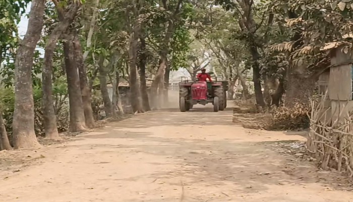 পটপরিবর্তনে বেড়েছে তাহিরপুরে মাটি খেকুদের তান্ডব,সড়কে দূর্ভোগ পটপরিবর্তনে বেড়েছে তাহিরপুরে মাটি খেকুদের তান্ডব,সড়কে দূর্ভোগ