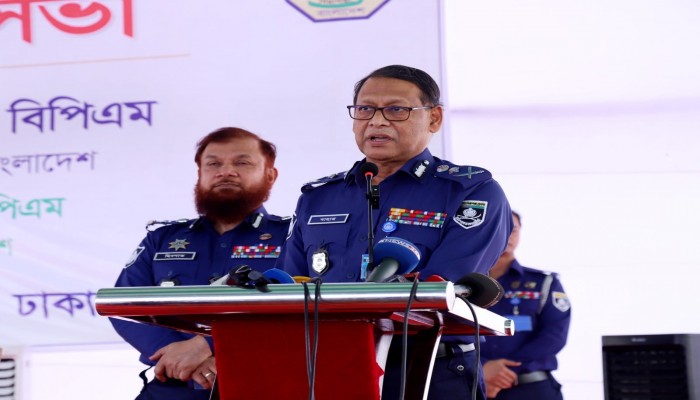 আমাদেরকে দায়িত্ব পালন করতে না দিলে সমাজটাই শেষ হয়ে যাবে : আইজিপি আমাদেরকে দায়িত্ব পালন করতে না দিলে সমাজটাই শেষ হয়ে যাবে : আইজিপি