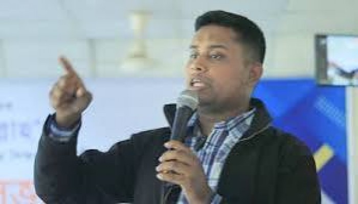 স্থানীয় নির্বাচন দিয়ে প্রশাসনের স্বচ্ছতা যাচাইয়ে পরীক্ষা হোক : হাসনাত স্থানীয় নির্বাচন দিয়ে প্রশাসনের স্বচ্ছতা যাচাইয়ে পরীক্ষা হোক : হাসনাত