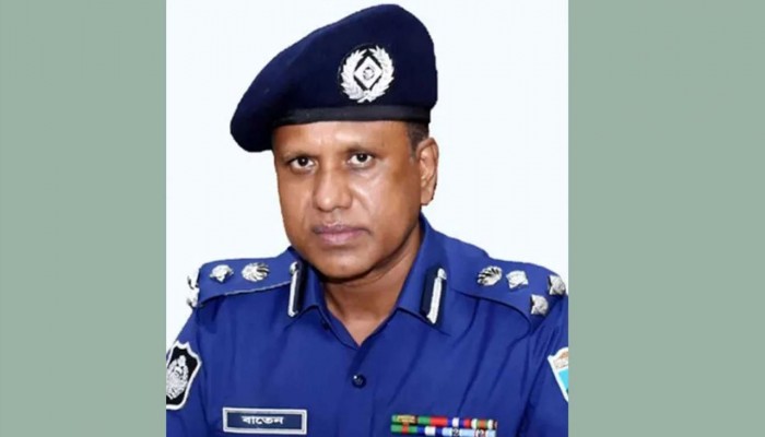 স্ত্রীসহ সাবেক ডিআইজি বাতেনের নামে মামলা স্ত্রীসহ সাবেক ডিআইজি বাতেনের নামে মামলা