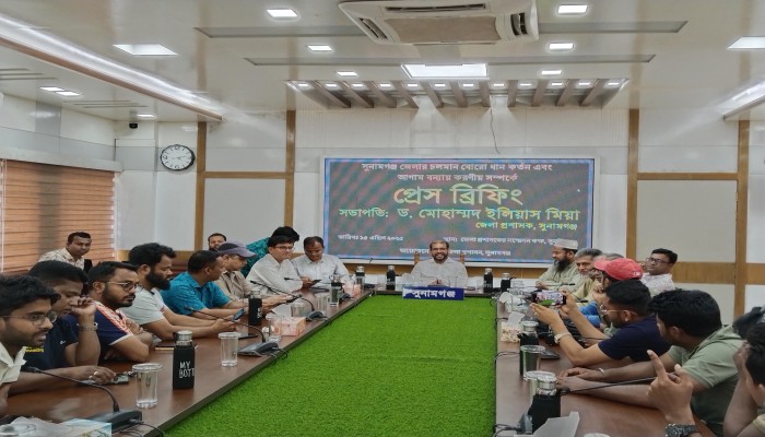 ভারী বৃষ্টিপাতের আশঙ্কা, দ্রুত পাকা ধান কাটার আহ্বান ভারী বৃষ্টিপাতের আশঙ্কা, দ্রুত পাকা ধান কাটার আহ্বান