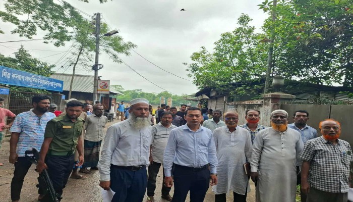 এক সপ্তাহের মধ্যে অবৈধ স্থাপনা উচ্ছেদে ইউএনও’র আশ্বাস এক সপ্তাহের মধ্যে অবৈধ স্থাপনা উচ্ছেদে ইউএনও’র আশ্বাস