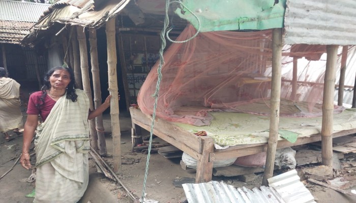 জামালগঞ্জে বিধবা নারীর বসতঘর ভাঙচুরের অভিযোগ জামালগঞ্জে বিধবা নারীর বসতঘর ভাঙচুরের অভিযোগ