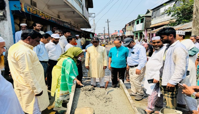 জামালগঞ্জে সড়ক সংস্কার কাজের উদ্বোধন জামালগঞ্জে সড়ক সংস্কার কাজের উদ্বোধন