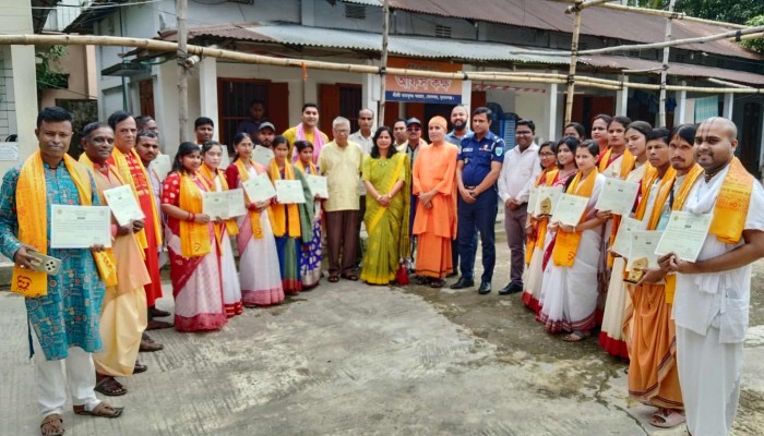 ৯ দিনব্যাপী সেবায়েত প্রশিক্ষণ সম্পন্ন ৯ দিনব্যাপী সেবায়েত প্রশিক্ষণ সম্পন্ন