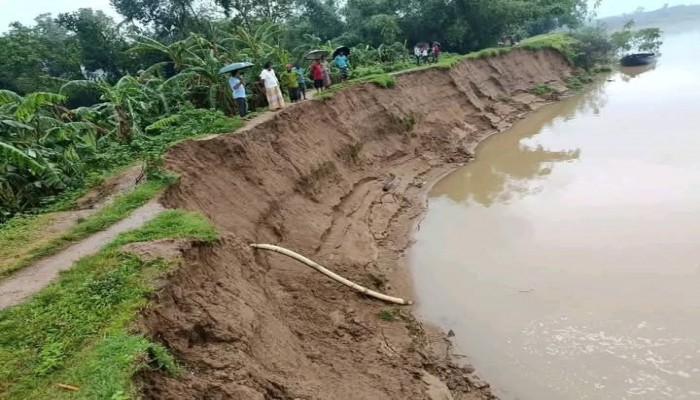 ধোপাজানে ভাঙন : হুমকিতে গ্রাম ও ফসলি জমি ধোপাজানে ভাঙন : হুমকিতে গ্রাম ও ফসলি জমি