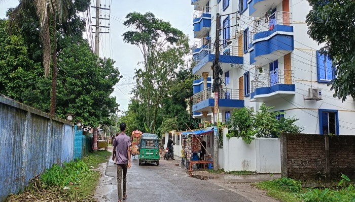 দখলদারদের কবলে পৌরসভার জায়গা দখলদারদের কবলে পৌরসভার জায়গা