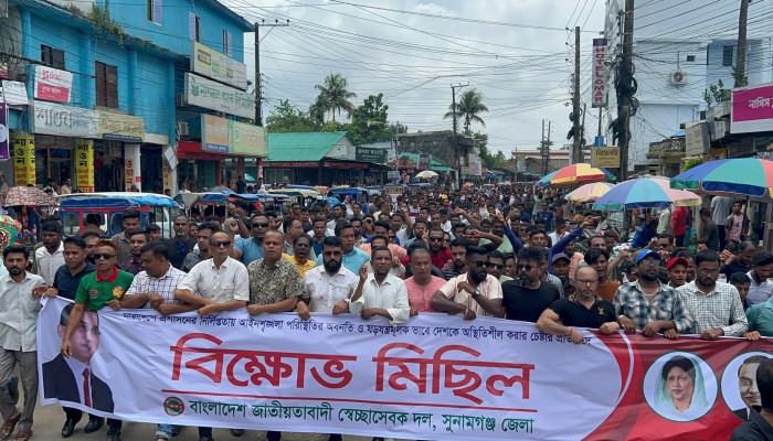 “রাজাকারদের উৎখাতে স্বেচ্ছাসেবক দলই যথেষ্ট” “রাজাকারদের উৎখাতে স্বেচ্ছাসেবক দলই যথেষ্ট”