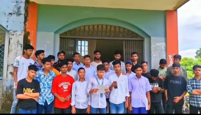 বিভিন্ন শিক্ষাপ্রতিষ্ঠানে ছাত্রদলের কমিটি গঠনের প্রতিবাদে ‘সাধারণ শিক্ষার্থী’দের বিক্ষোভ বিভিন্ন শিক্ষাপ্রতিষ্ঠানে ছাত্রদলের কমিটি গঠনের প্রতিবাদে ‘সাধারণ শিক্ষার্থী’দের বিক্ষোভ