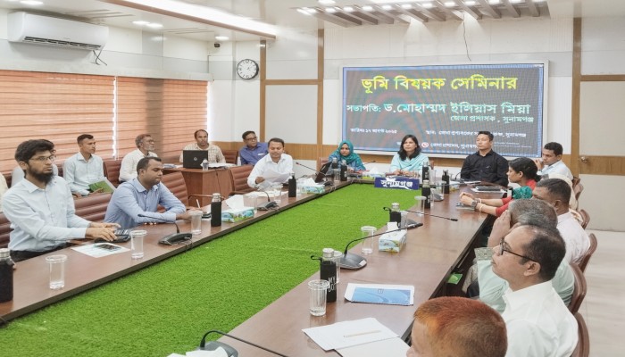 জনগণের ভোগান্তি কমিয়ে দ্রুত সেবা নিশ্চিত করতে হবে জনগণের ভোগান্তি কমিয়ে দ্রুত সেবা নিশ্চিত করতে হবে