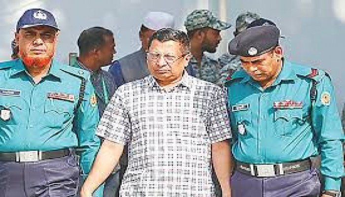 তৎকালীন আইজিপির বর্ণনায় ৫ আগস্ট তৎকালীন আইজিপির বর্ণনায় ৫ আগস্ট