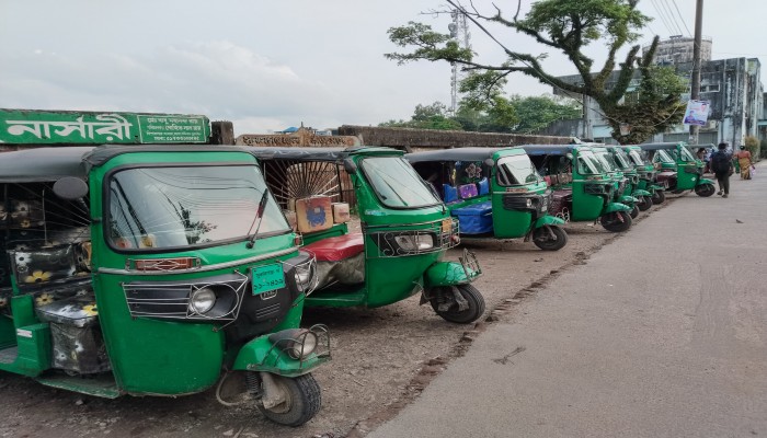 শহরে ব্যাঙের ছাতার মতো সিএনজি স্ট্যান্ড,অনুমোদন নেই একটিরও