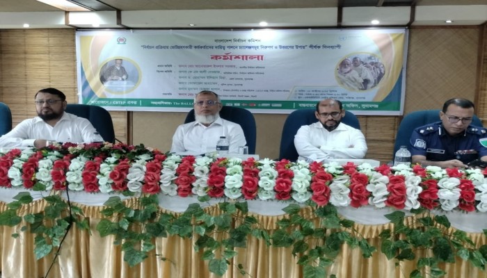 ফেব্রুয়ারিতেই নির্বাচন, কোনো বাঁকা পথে যাবে না ইসি