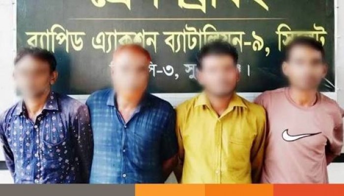 ৩৮৭ বোতল মদ ও ২০ হাজার বিড়িসহ গ্রেফতার ৪