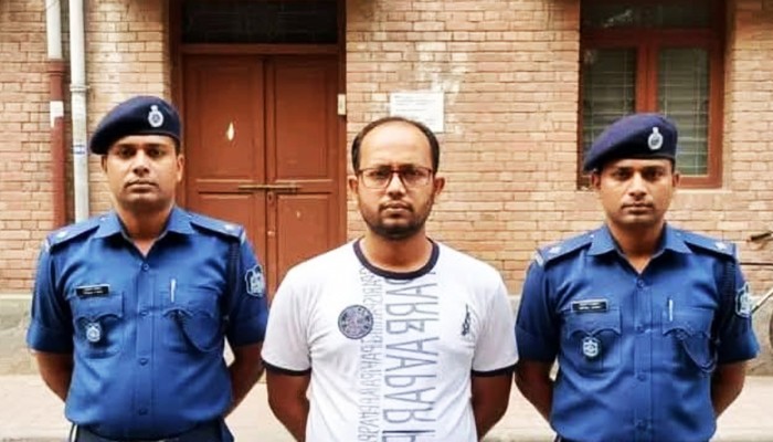 ছাত্রীকে শ্লীলতাহানির অভিযোগে শিক্ষক কারাগারে