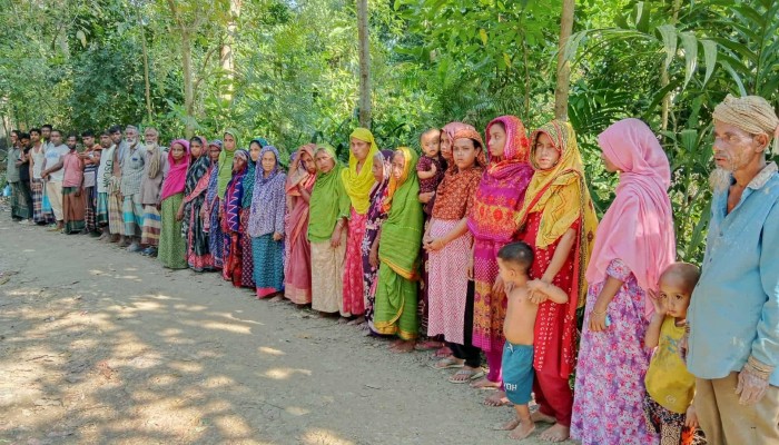জানিগাঁওয়ে ব্যবসায়ীর ওপর হামলার প্রতিবাদে মানববন্ধন
